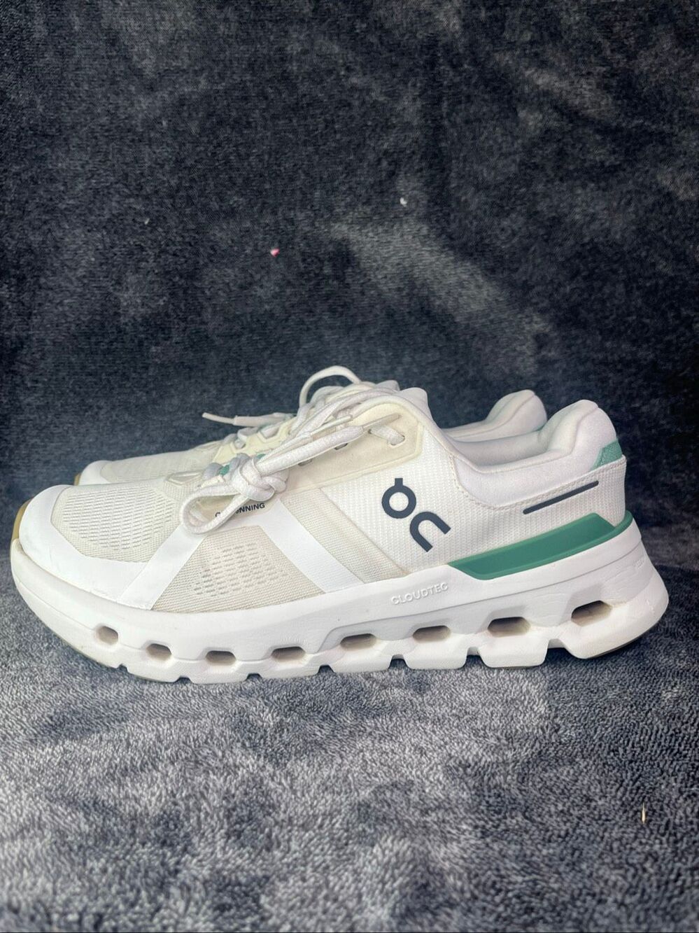 On Cloudrunner 2 Undyed Green Men's Size 9.5 Sneakers 3ME10142404
